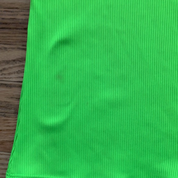 Under Armour Bundle - Tops - Picture 7 of 9